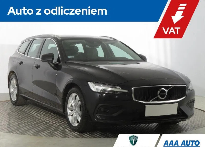 Volvo V60 cena 96000 przebieg: 145172, rok produkcji 2019 z Supraśl małe 254